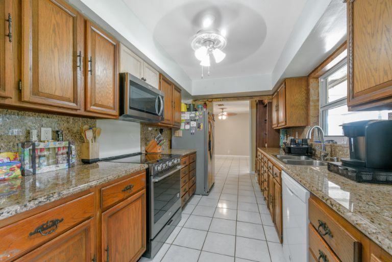 314 Akron Road Lake Worth, FL 33467 - Photo 7 of 28 Kitchen 01