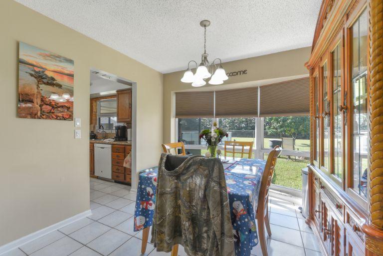314 Akron Road Lake Worth, FL 33467 - Photo 9 of 28 Dining 01