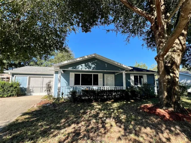front view of house with a yard