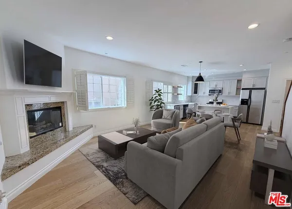 $5,335 | 1521 South Hayworth Avenue, Unit 102, Los Angeles, CA 90035
