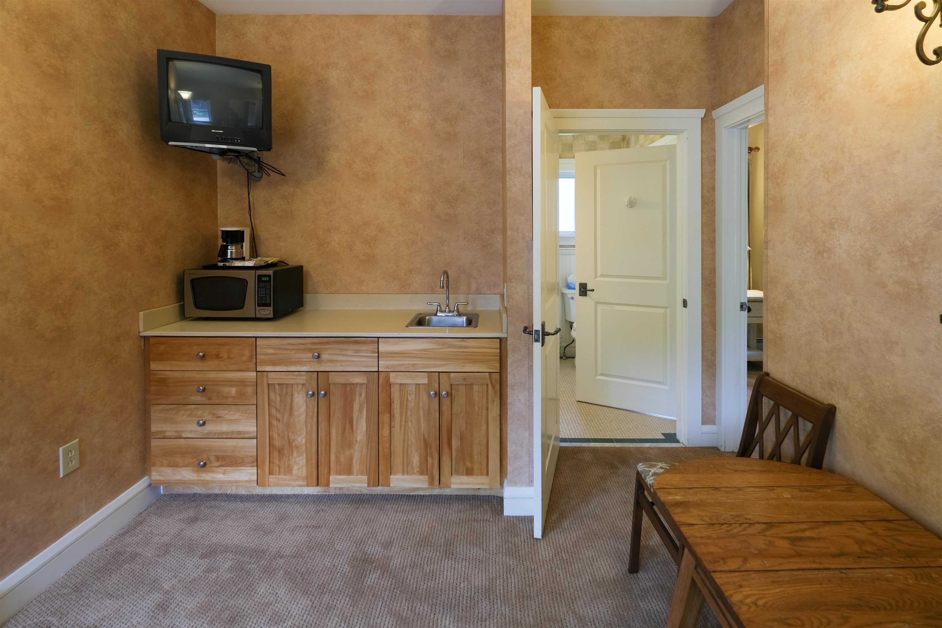 44 Freeman Road, Unit B2 Cavendish, VT 05153 - Photo 18 of 58