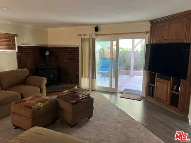 $6,800 | 729 Kenmore Circle, Newbury Park, CA 91320