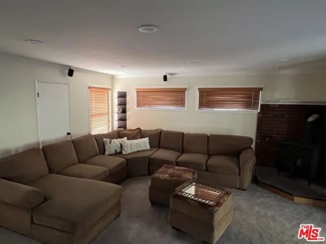 $6,800 | 729 Kenmore Circle, Newbury Park, CA 91320