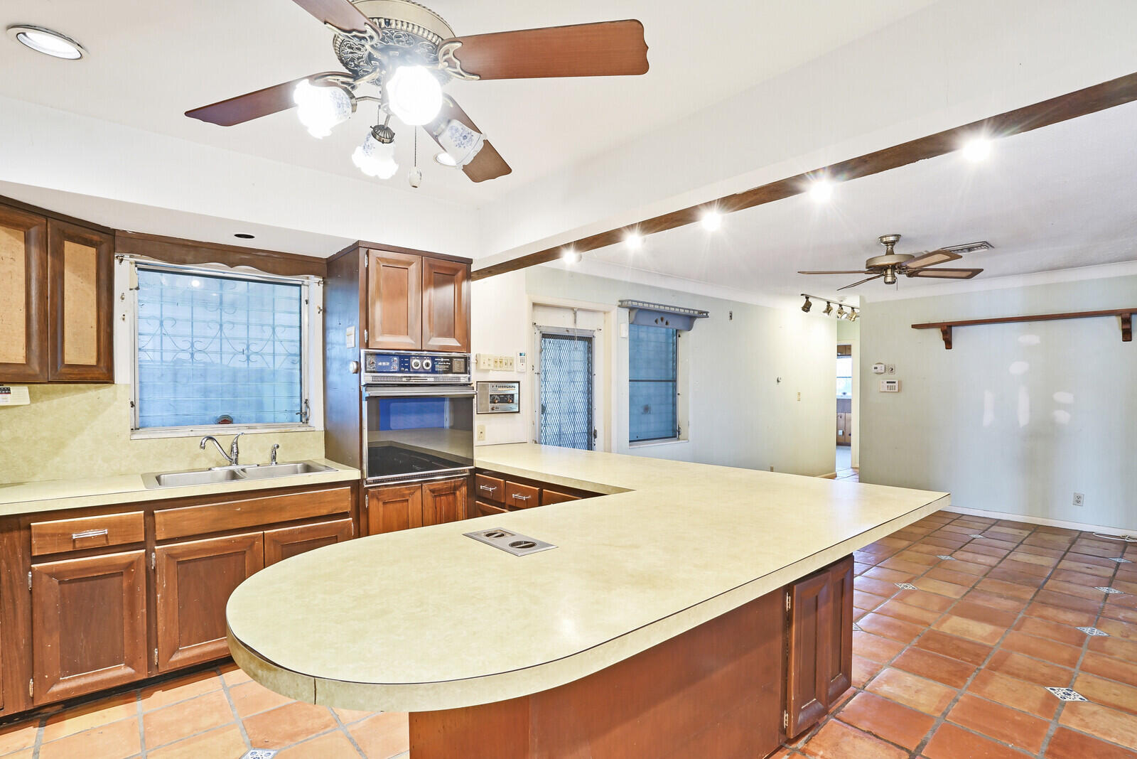 5119 Belvedere Road Haverhill, FL 33417 - Photo 9 of 28 12_Image_12_mls