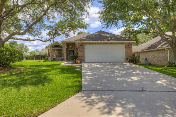 $365,000 | 123 River Park, Luling, TX 78648