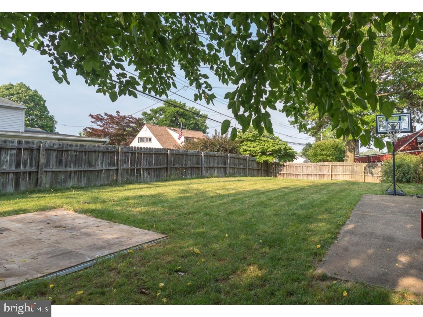 29 Calicobush Road Levittown, PA 19057 - Photo 24 of 25 Exterior Back