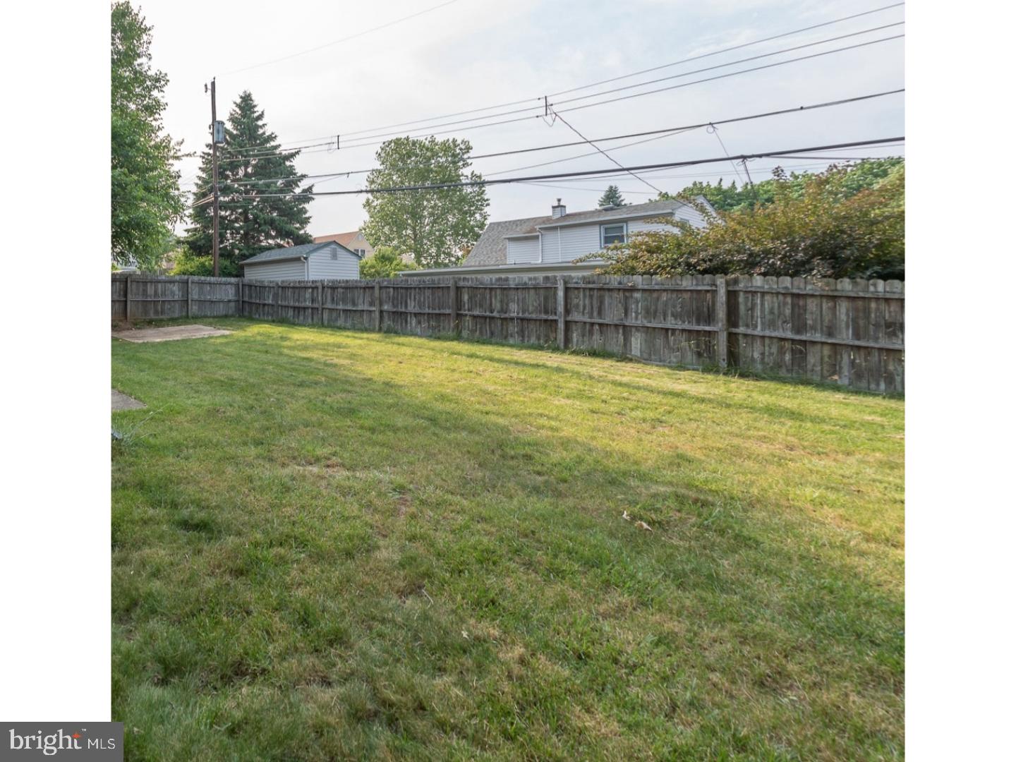 29 Calicobush Road Levittown, PA 19057 - Photo 25 of 25 Exterior Back