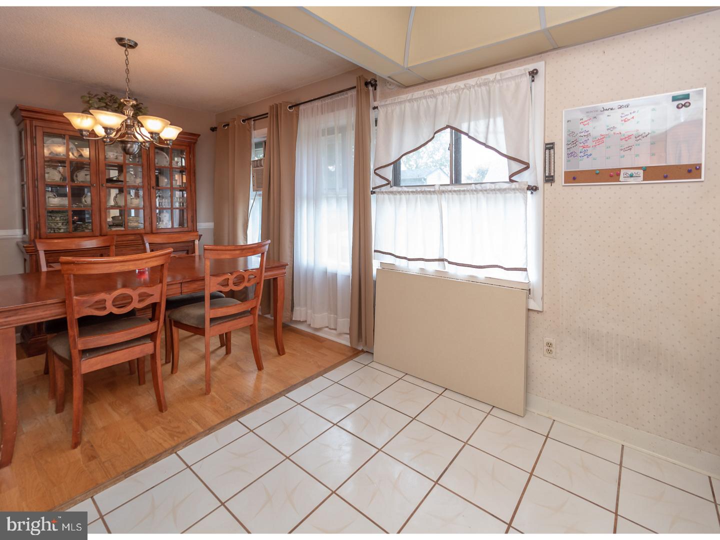 29 Calicobush Road Levittown, PA 19057 - Photo 6 of 25 Kitchen