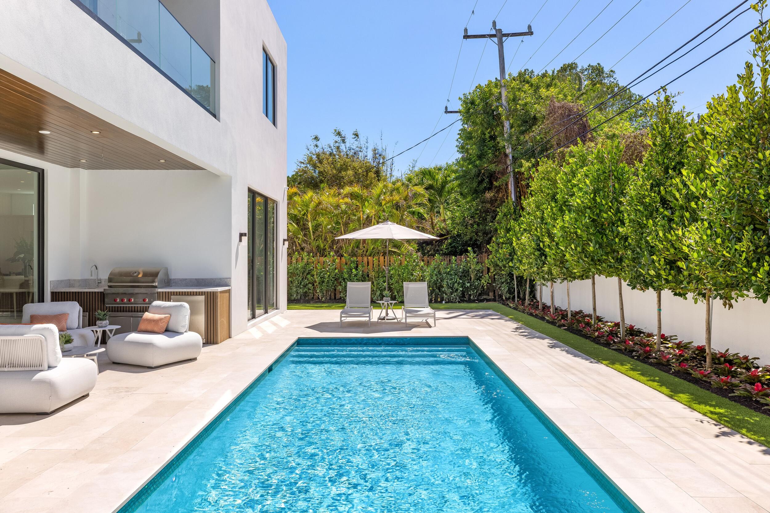 1051 Northeast 2nd Terrace Boca Raton, FL 33432 - Photo 49 of 51 Pool