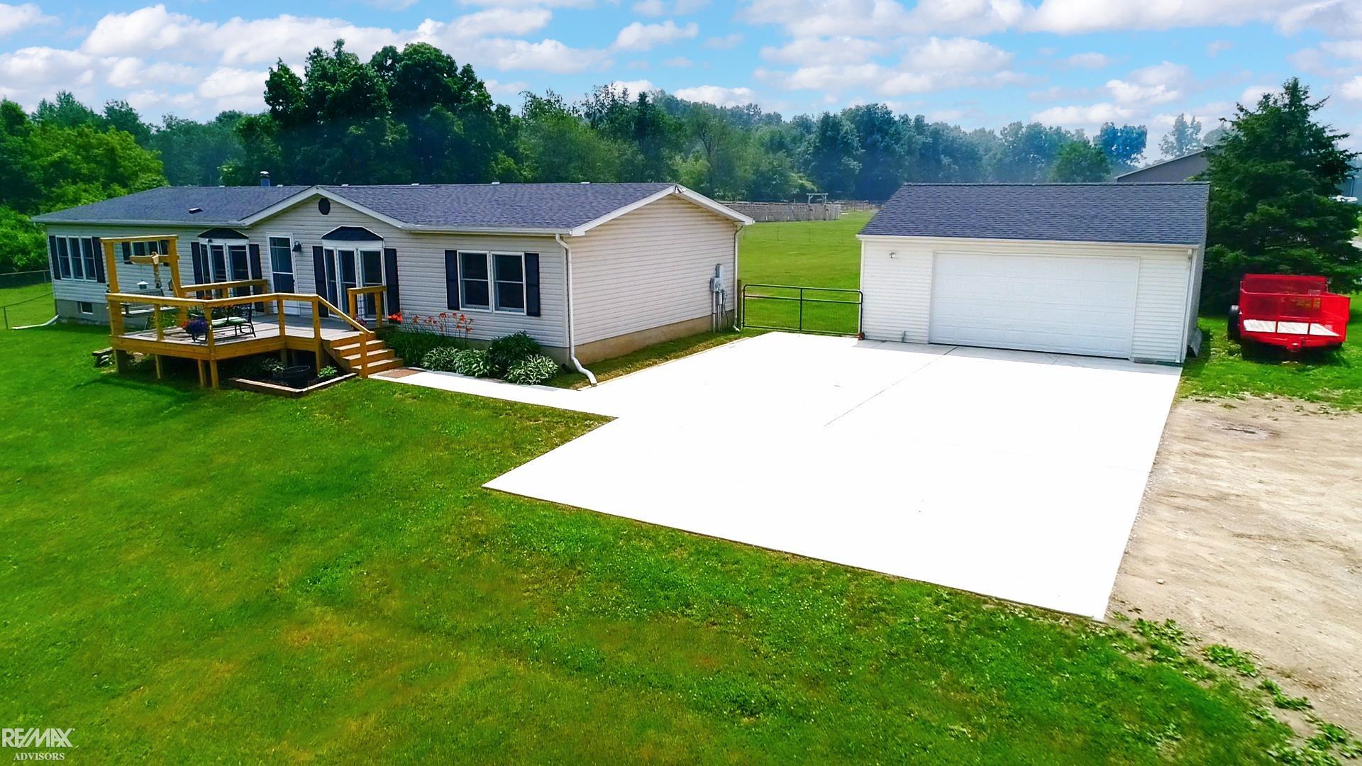4377 Genesee Road Lapeer, MI 48446 - Photo 2 of 45 50113228-1.JPG