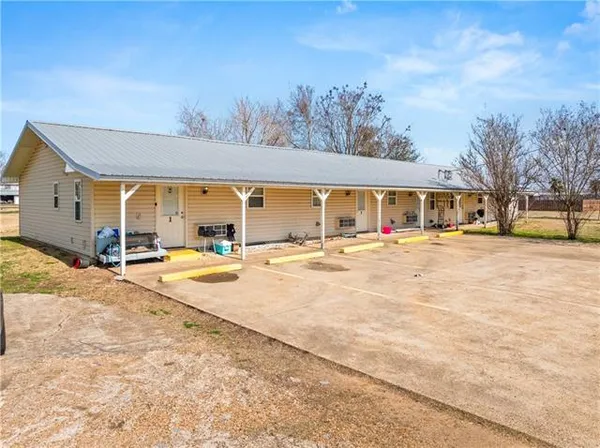 $293,000 | 3598 Highway 452, Marksville, LA 71351