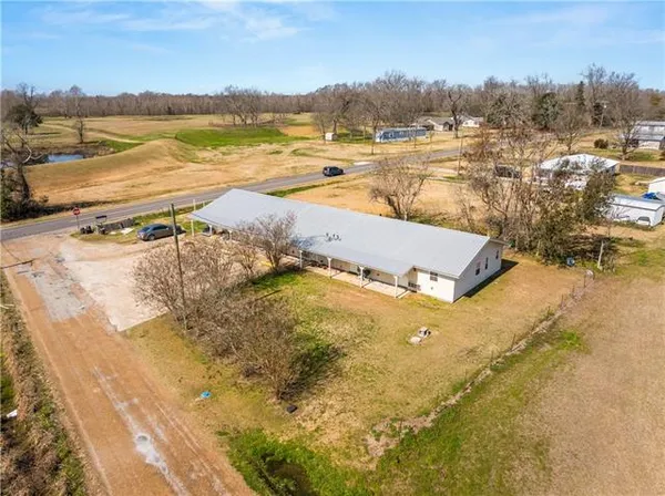 $293,000 | 3598 Highway 452, Marksville, LA 71351