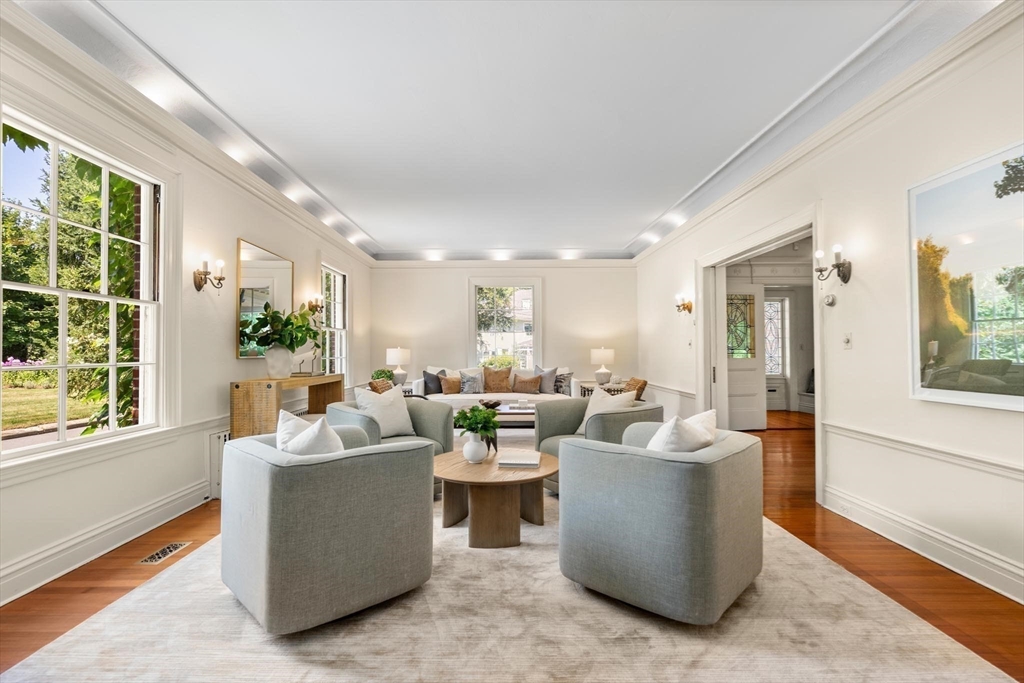 87 Hammond Street Newton, MA 02467 - Photo 12 of 40