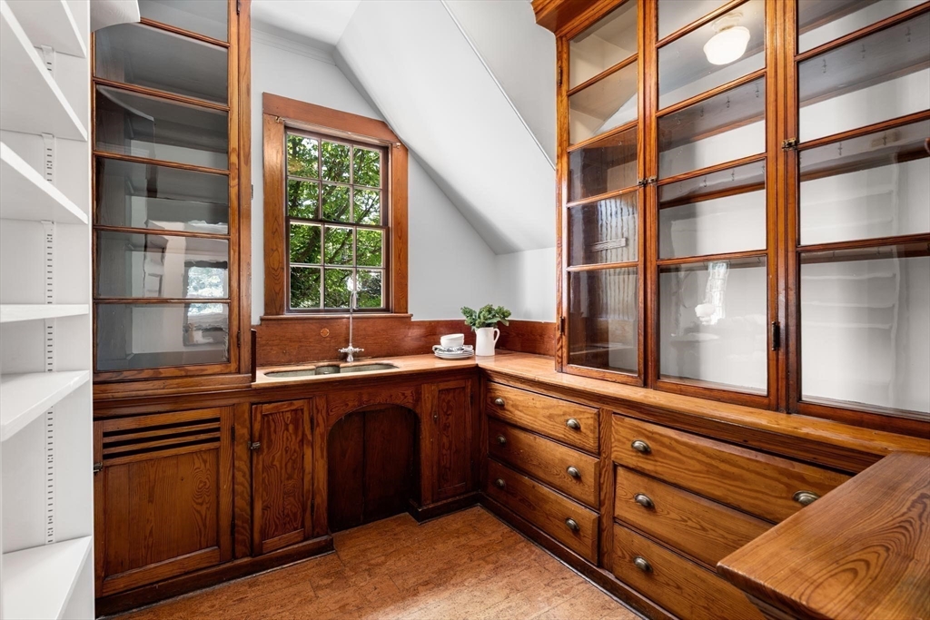 87 Hammond Street Newton, MA 02467 - Photo 20 of 40