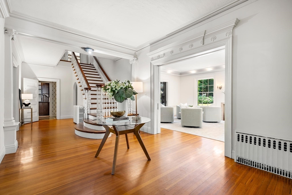 87 Hammond Street Newton, MA 02467 - Photo 2 of 40