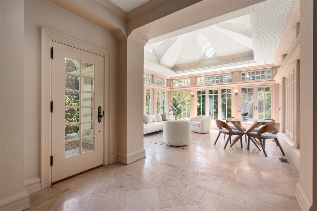 87 Hammond Street Newton, MA 02467 - Photo 21 of 40