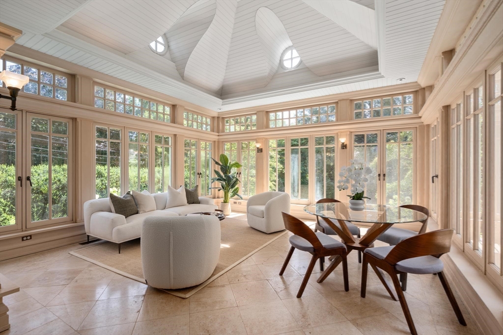 87 Hammond Street Newton, MA 02467 - Photo 23 of 40