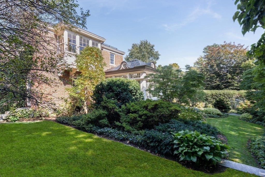 87 Hammond Street Newton, MA 02467 - Photo 35 of 40