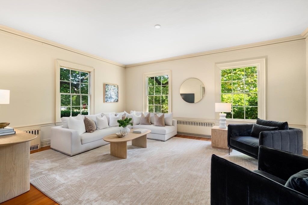 87 Hammond Street Newton, MA 02467 - Photo 6 of 40