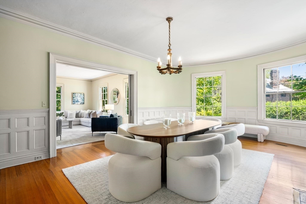 87 Hammond Street Newton, MA 02467 - Photo 8 of 40