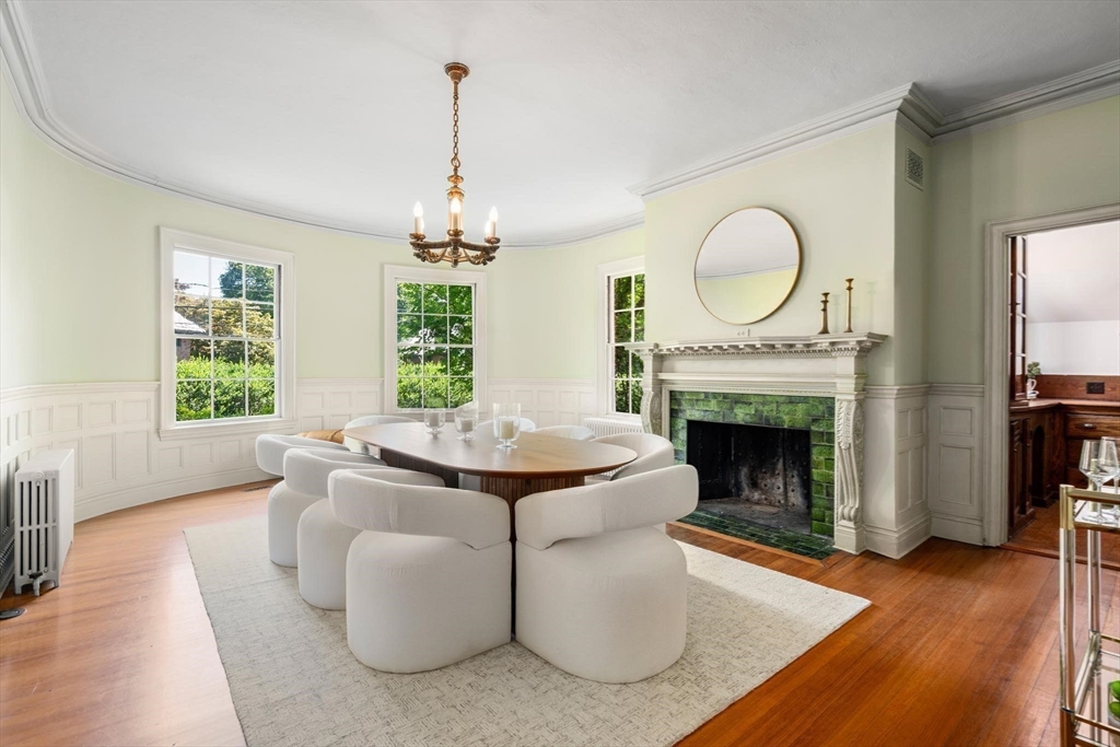 87 Hammond Street Newton, MA 02467 - Photo 9 of 40