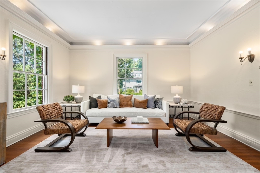 87 Hammond Street Newton, MA 02467 - Photo 10 of 40