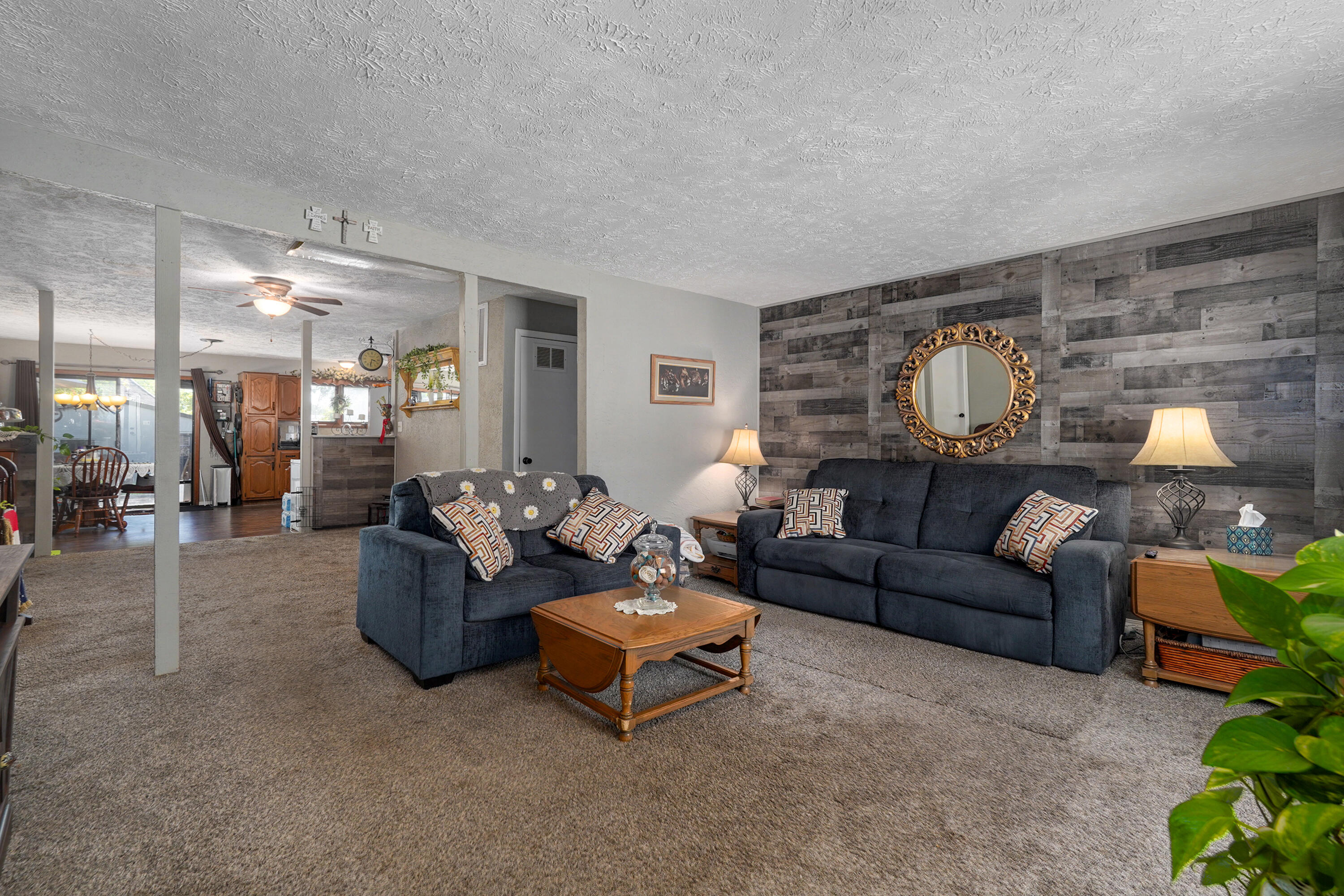 1806 W Scott St-1