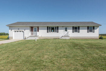 719 East Dopp Road Midland, MI 48640 - Photo 1 of 17