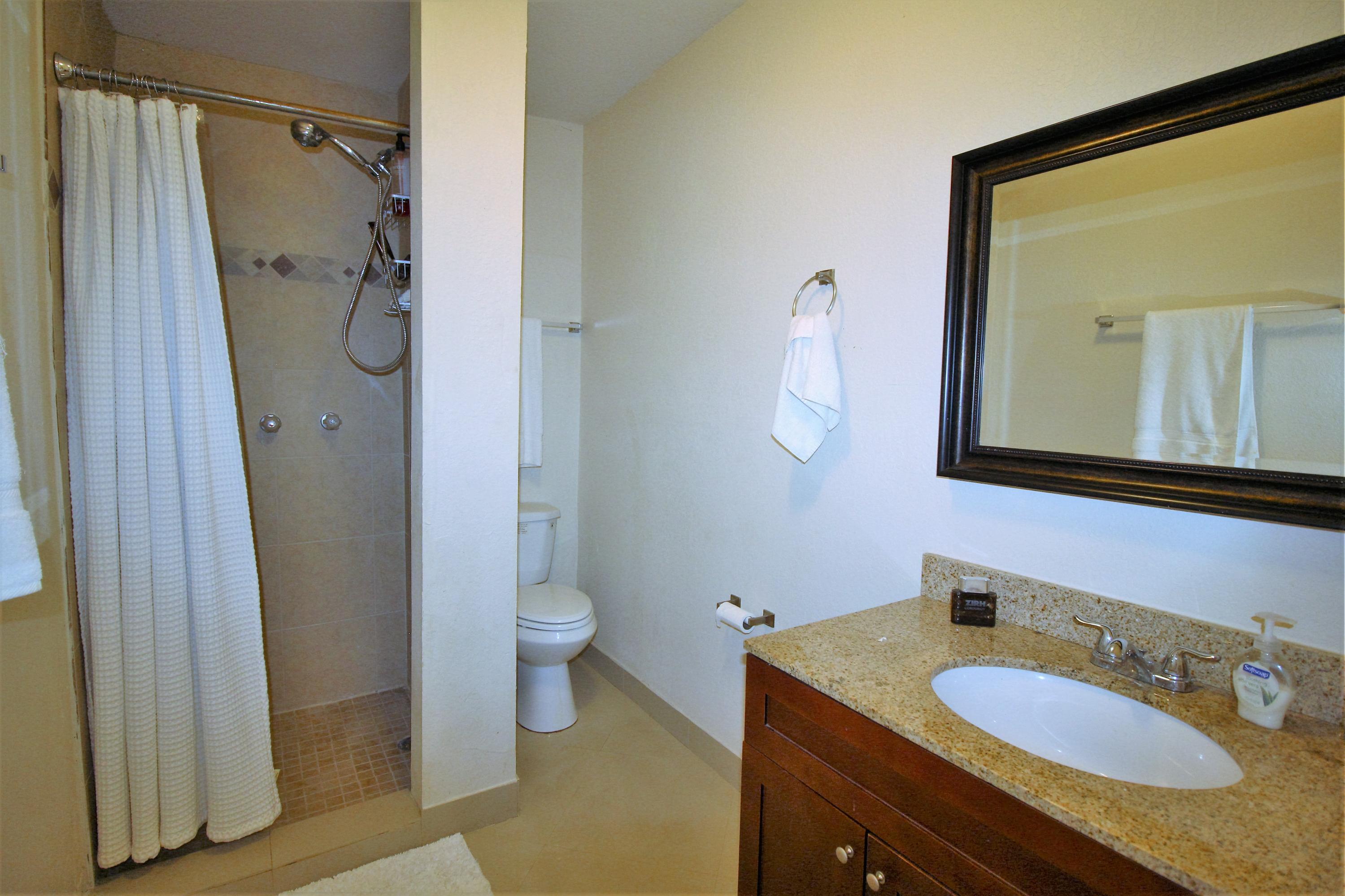909 Andrews Road West Palm Beach, FL 33405 - Photo 26 of 33 Cottage bathroom