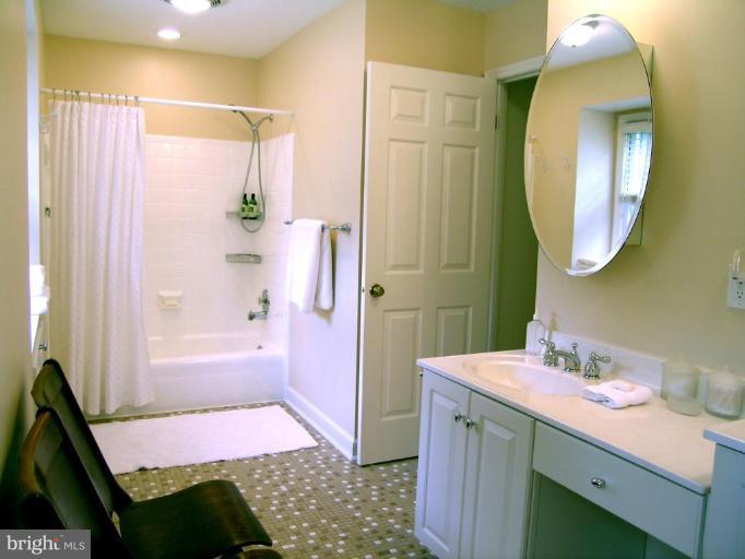 10213 Old Hunt Road Vienna, VA 22181 - Photo 13 of 25 Master Bath