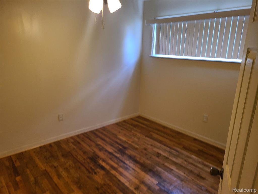 1881 South Deacon Street Detroit, MI 48217 - Photo 7 of 12