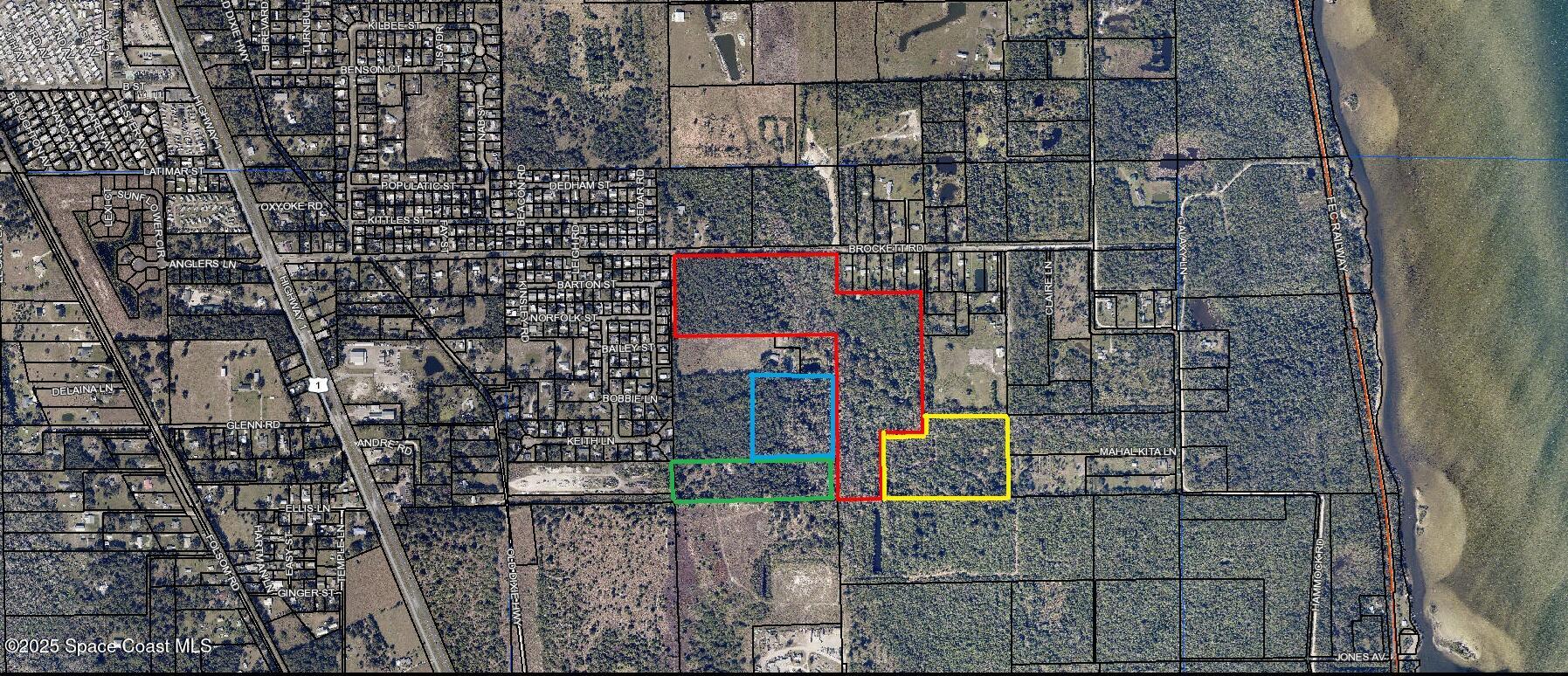 a view of entryway with outdoor space