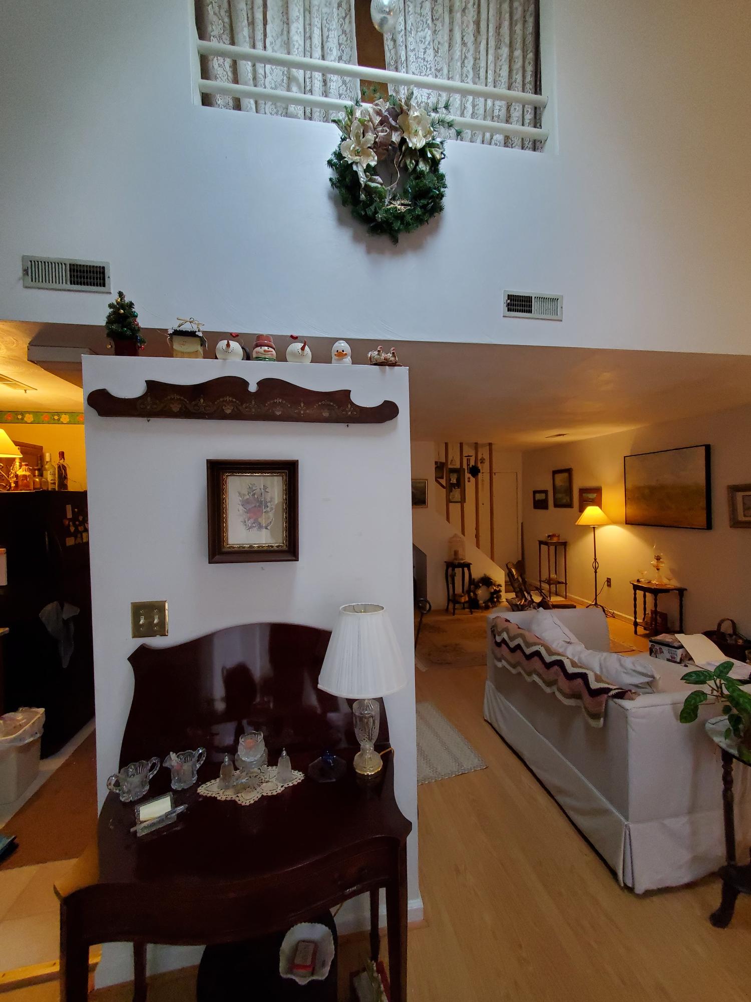 3337 Forest Ridge Road Roanoke, VA 24018 - Photo 19 of 36 a living room with furniture and flowers