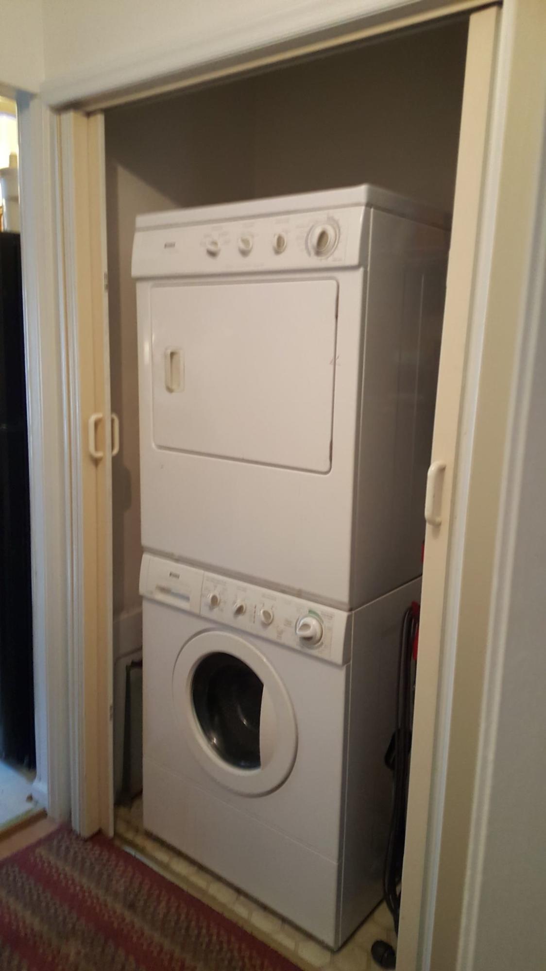 3337 Forest Ridge Road Roanoke, VA 24018 - Photo 21 of 36 a utility room with dryer and washer