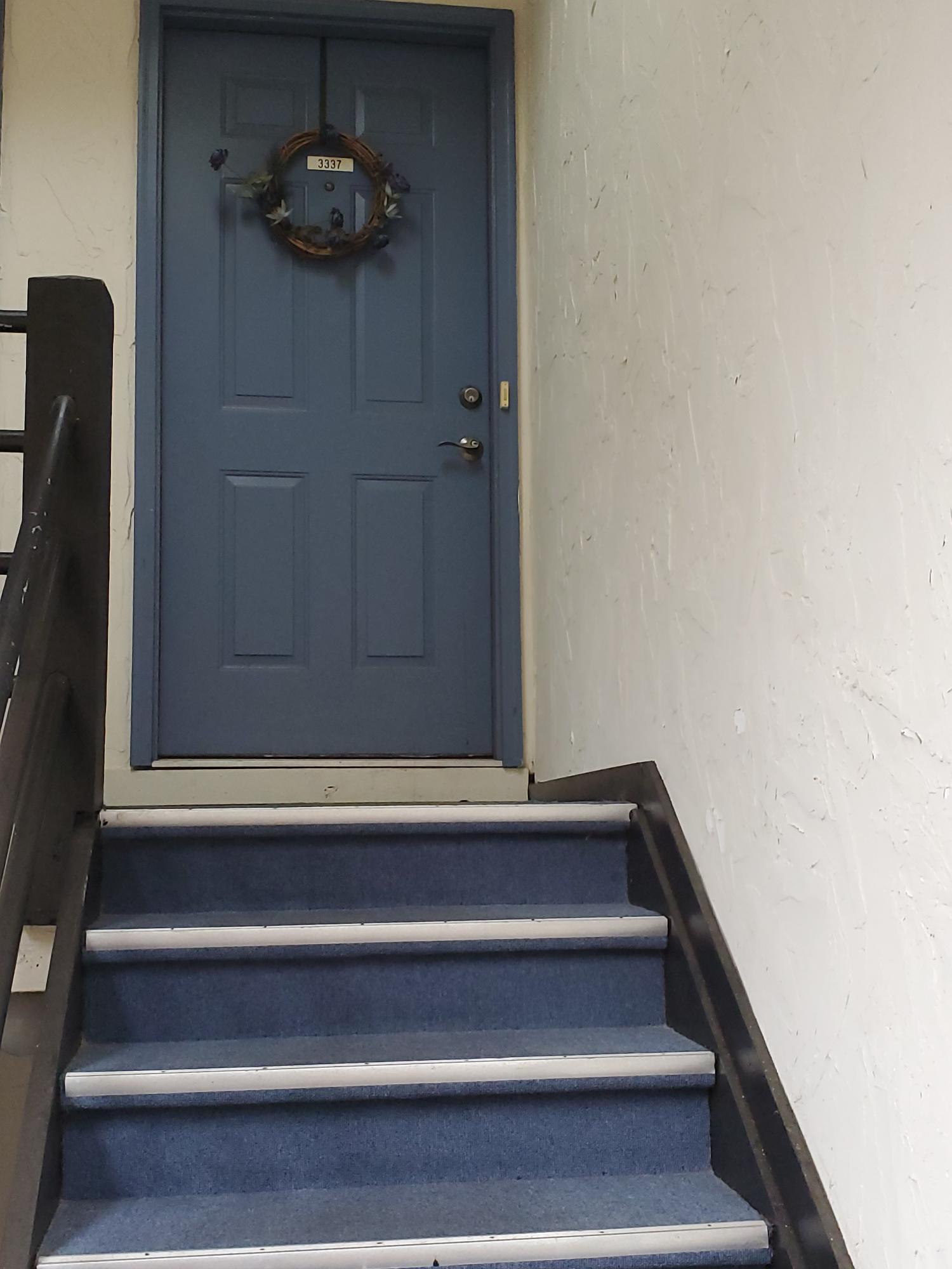 3337 Forest Ridge Road Roanoke, VA 24018 - Photo 4 of 36 a view of entryway