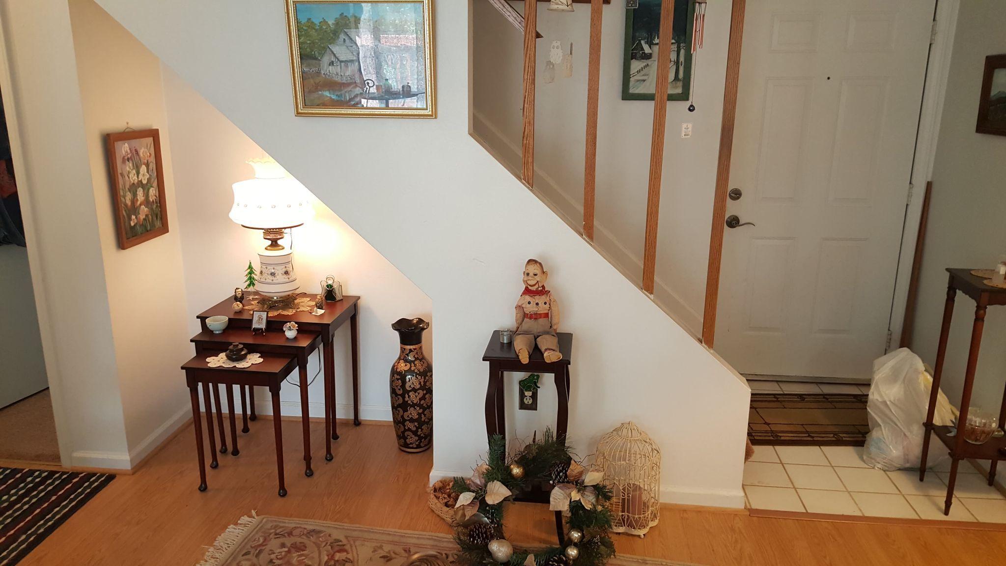 3337 Forest Ridge Road Roanoke, VA 24018 - Photo 7 of 36 a view of a hallway with seating area