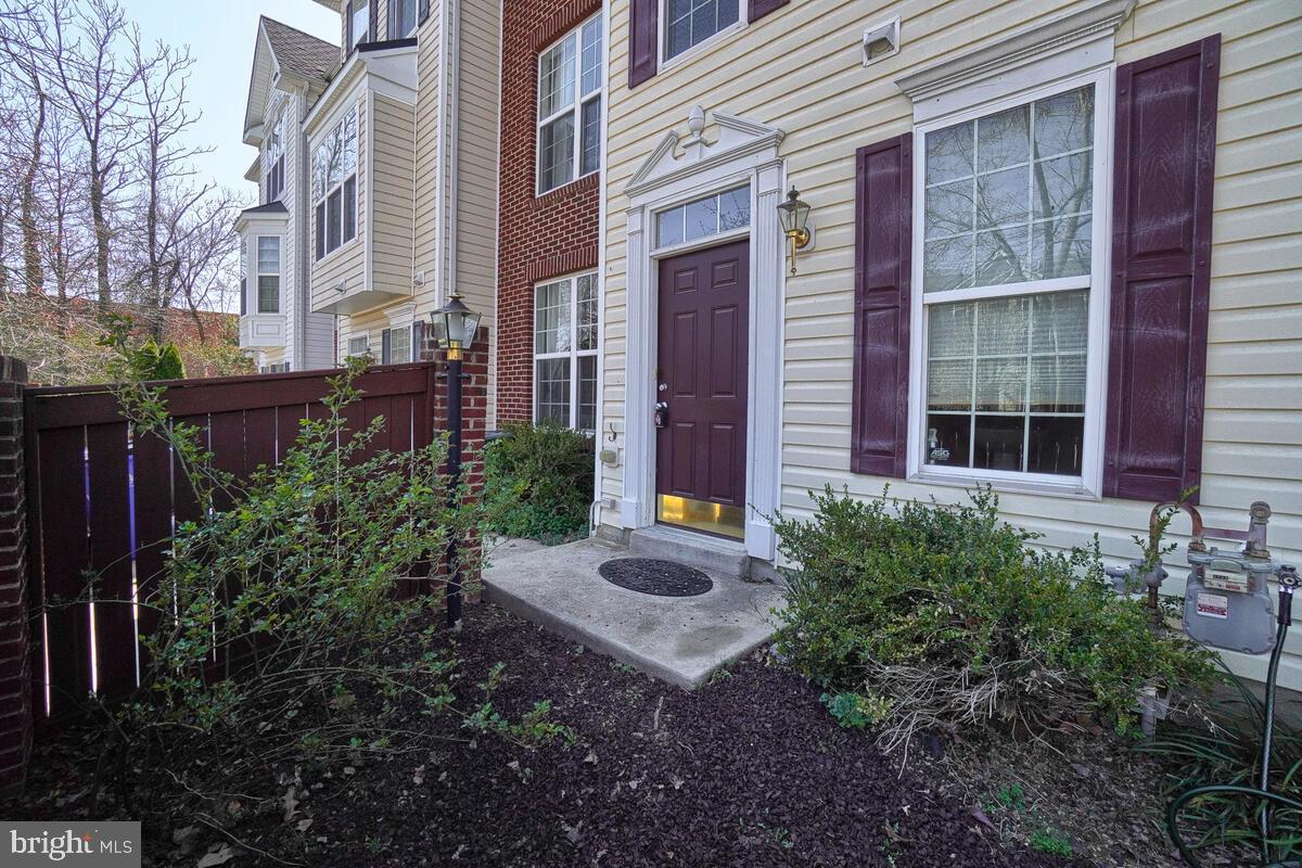 112 Featherstone Place Frederick, MD 21702 - Photo 19 of 27 Perfect spot for some flowers.