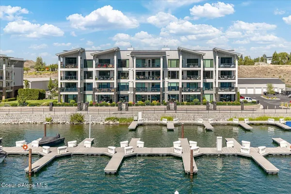 $825,000 | 447 West Waterside Drive, Unit 102, Post Falls, ID 83854
