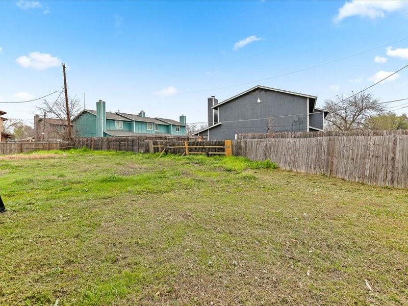 8412 Garcreek Circle, Unit B Austin, TX 78724 - Photo 5 of 13