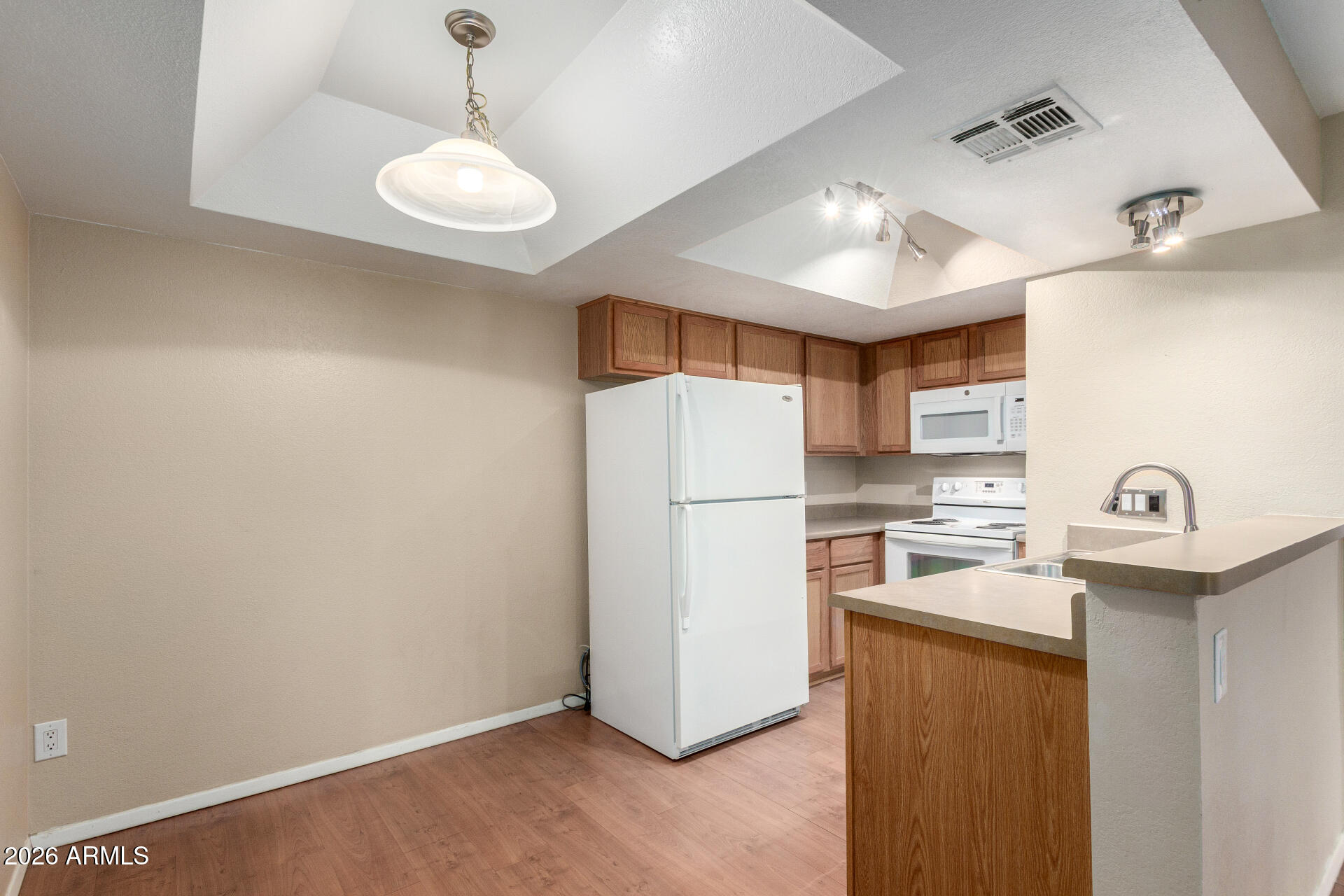 1720 East Thunderbird Road, Unit 1037 Phoenix, AZ 85022 - Photo 9 of 37