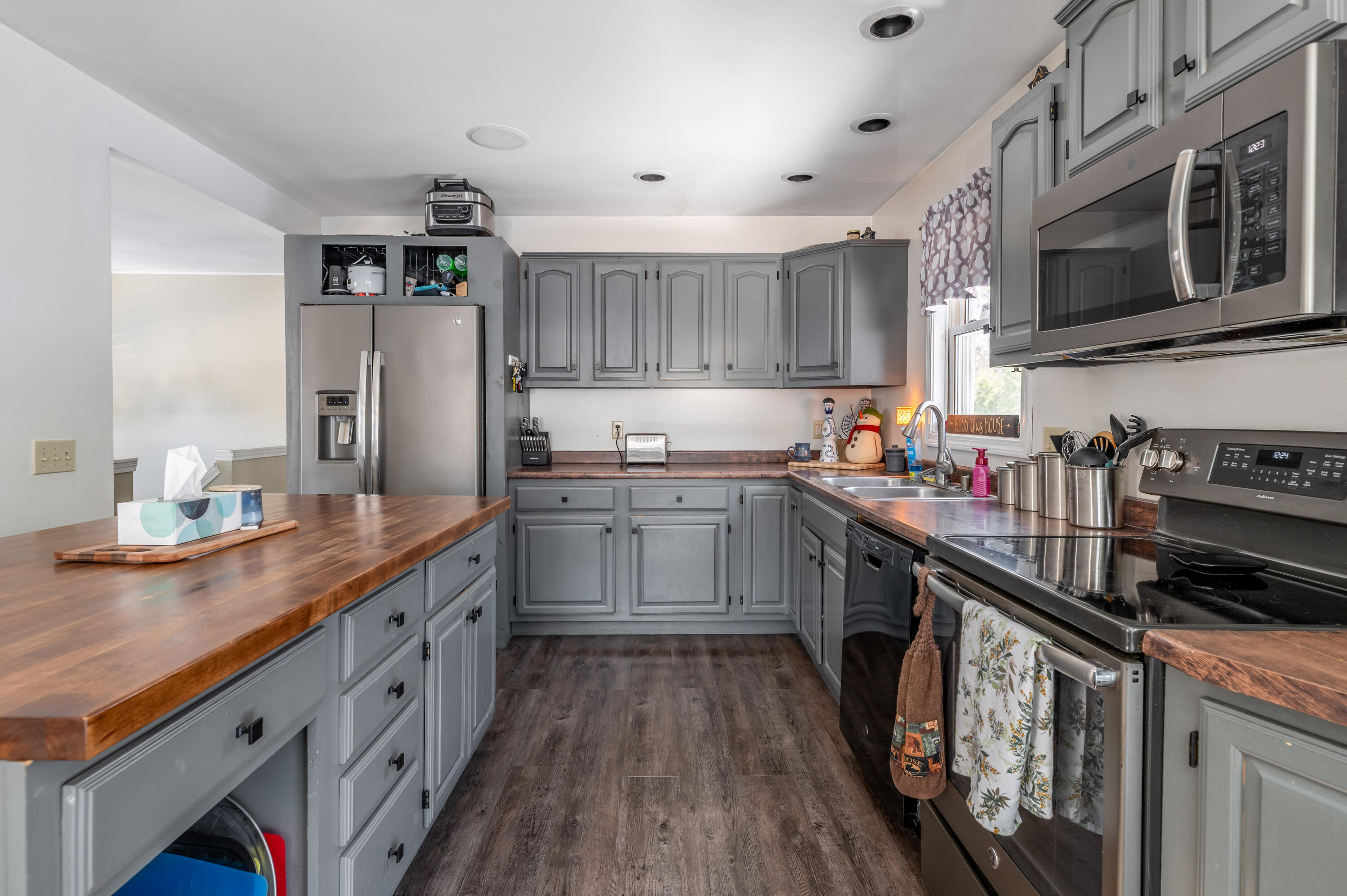 30 Yankee Avenue Bangor, ME 04401 - Photo 7 of 45 Kitchen