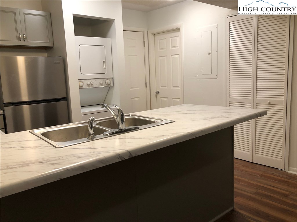 229 East King Street, Unit 9 Boone, NC 28607 - Photo 16 of 19