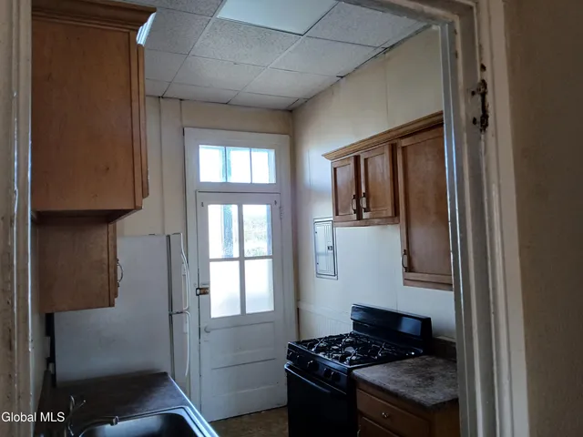 $1,125 | 1826 3rd Avenue, Unit 2, Watervliet, NY 12189