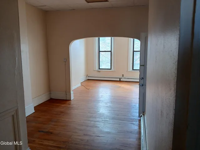 $1,125 | 1826 3rd Avenue, Unit 2, Watervliet, NY 12189