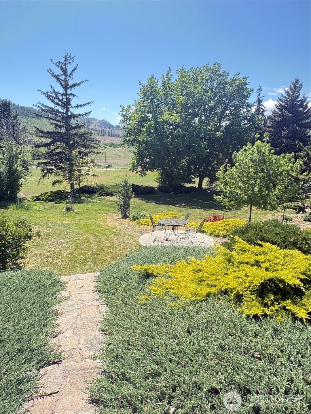 492 Pine Creek Road Tonasket, WA 98855 - Photo 30 of 37 a view of a ocean view