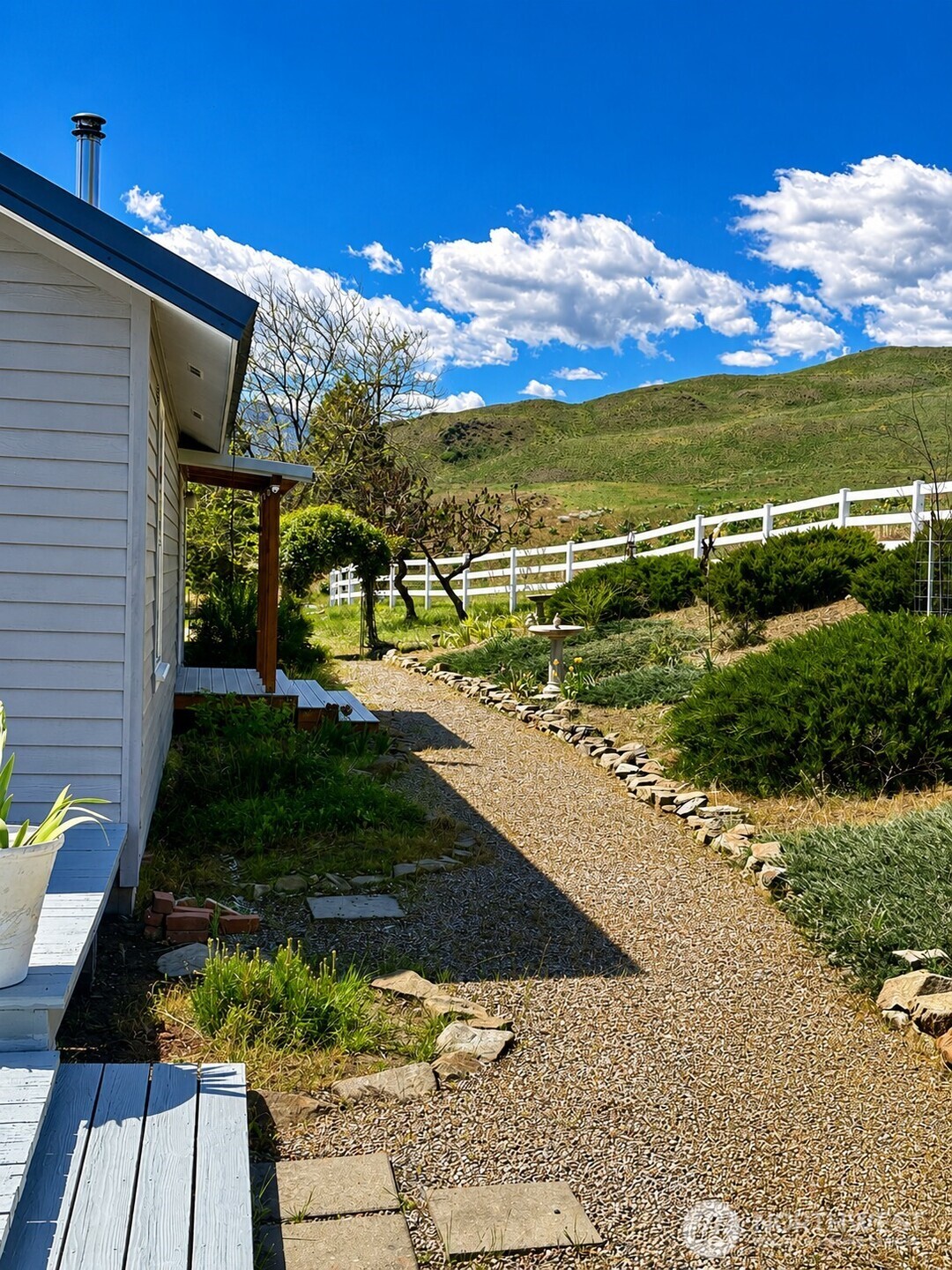 492 Pine Creek Road Tonasket, WA 98855 - Photo 32 of 37 a view of an ocean view