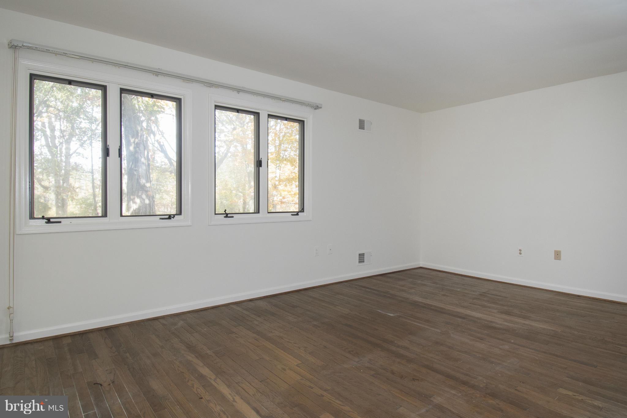 7716 Bells Mill Road Bethesda, MD 20817 - Photo 19 of 30 Bedroom (Master)