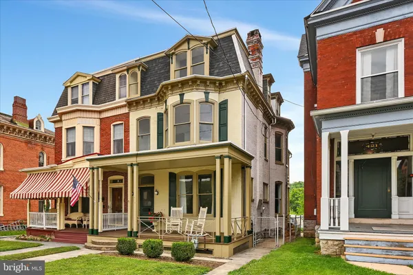 $299,000 | 419 Chestnut Street, Columbia, PA 17512