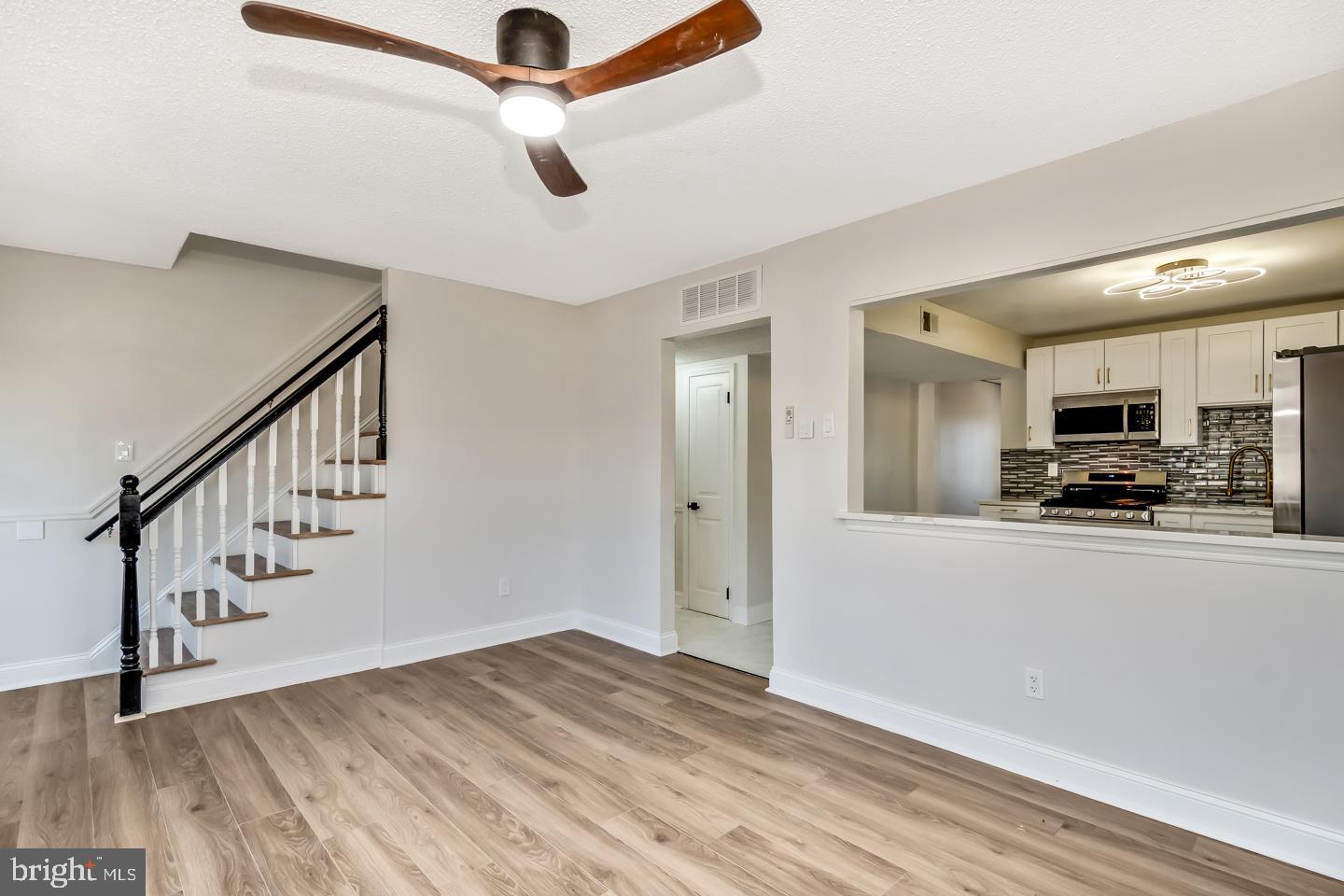 12 Overbrook Avenue Maple Shade, NJ 08052 - Photo 2 of 17