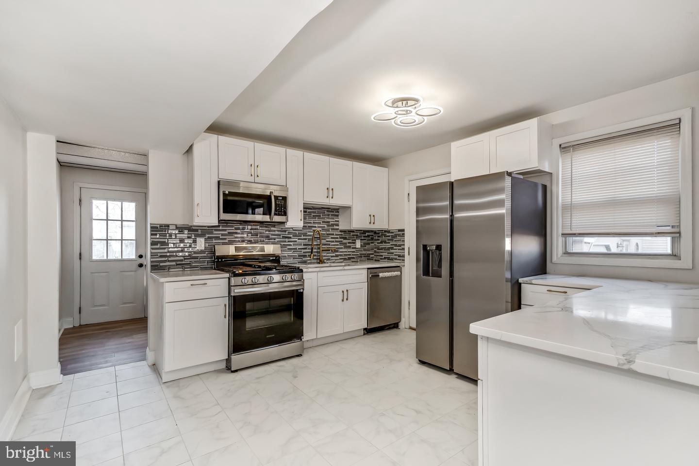 12 Overbrook Avenue Maple Shade, NJ 08052 - Photo 4 of 17